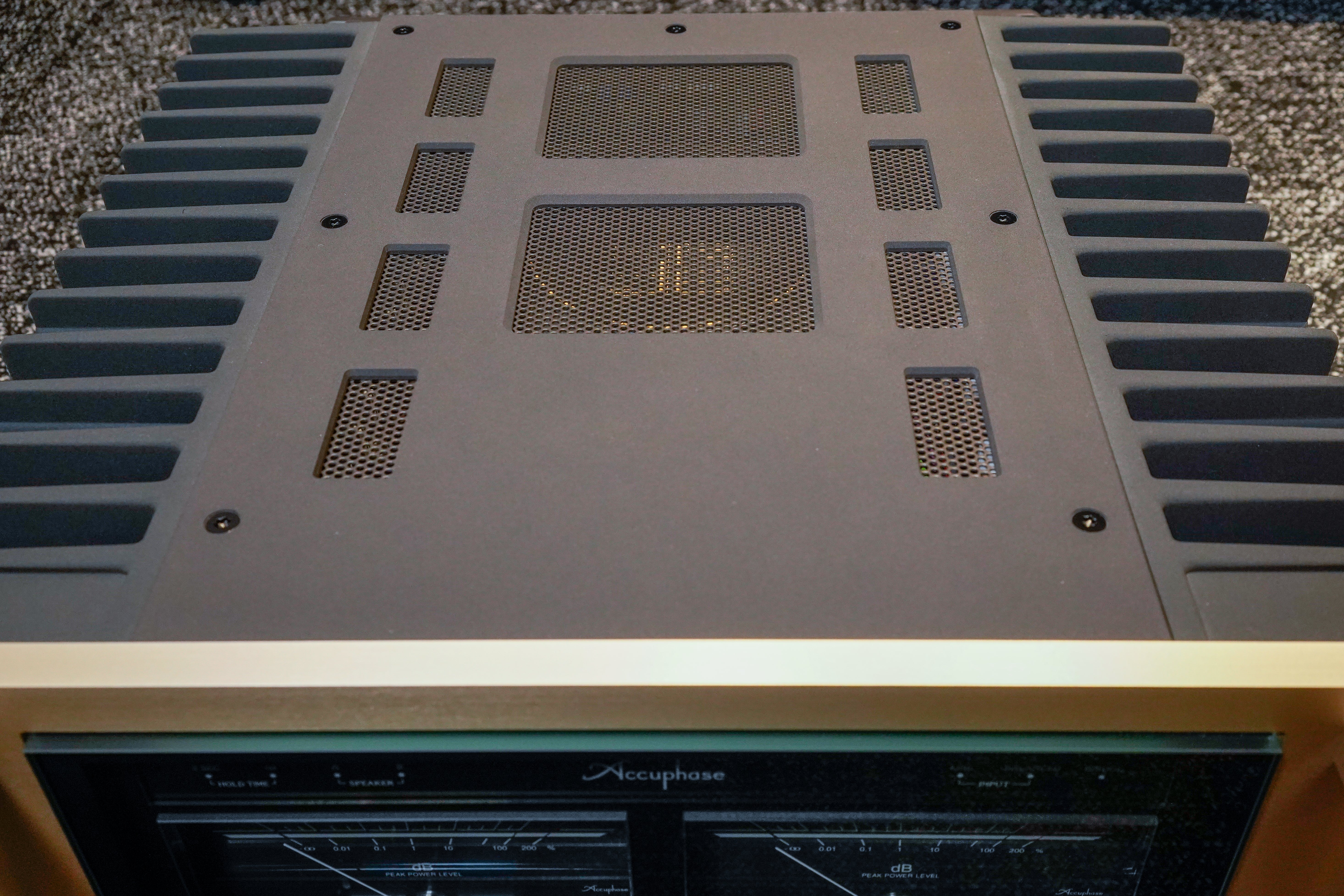 中古品】P-6100 | パワーアンプ – SOUND TEC