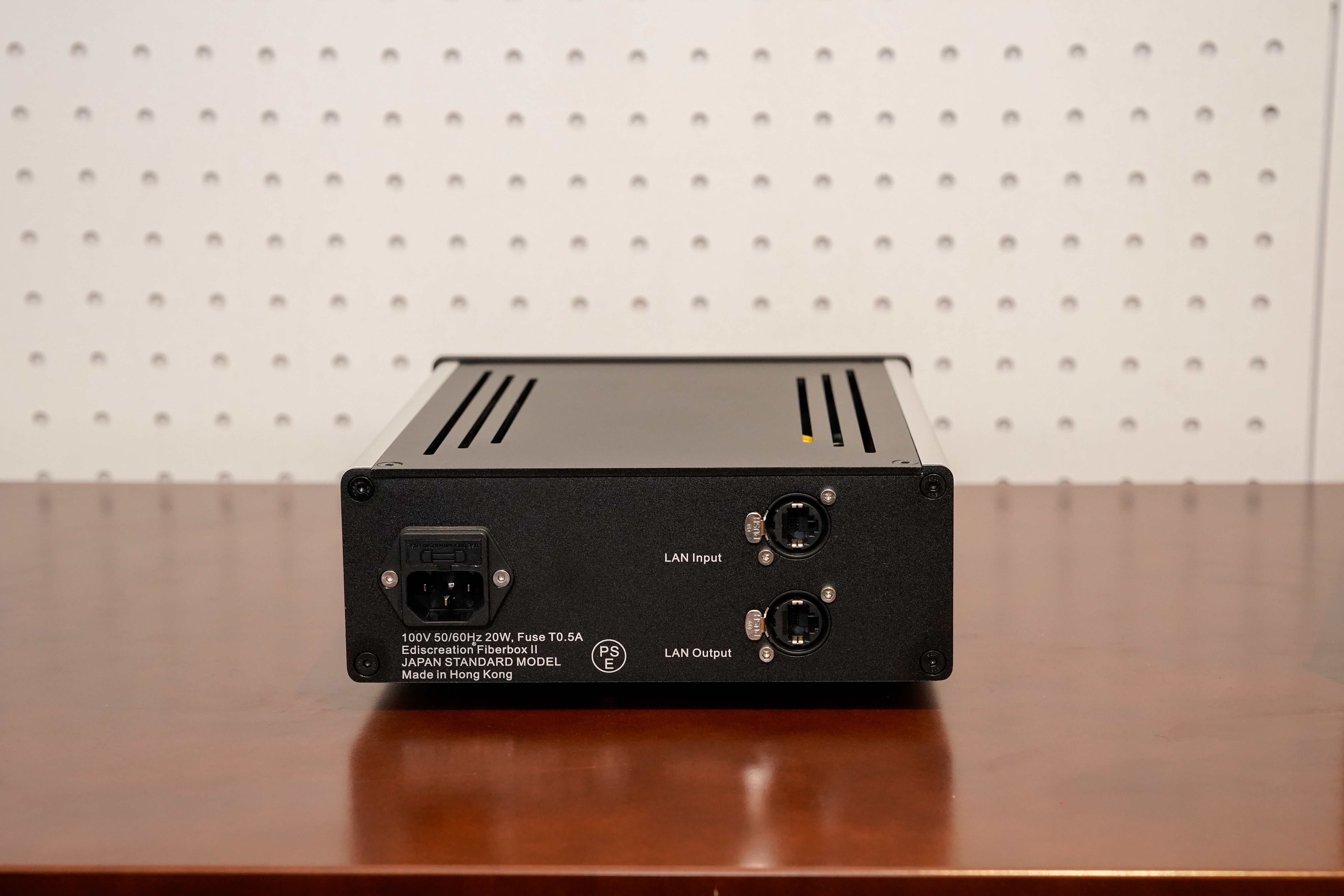展示品】FIBER BOX | 光絶縁ツール – SOUND TEC